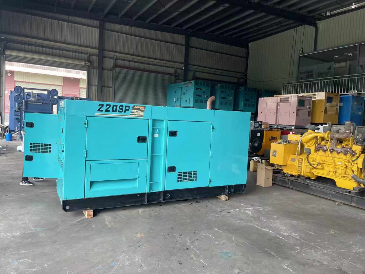 烟台800kW 柴油发电机的输出电流波动范围是多少?